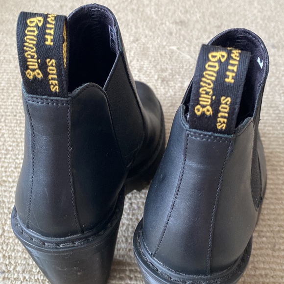 Dr. Martens Chelsea Boot - Picture 5 of 6